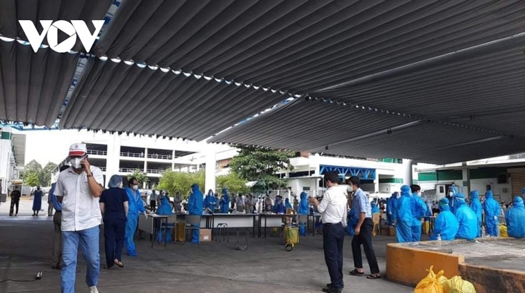 Returnees from HCM City subject to home quarantine, COVID-19 testing